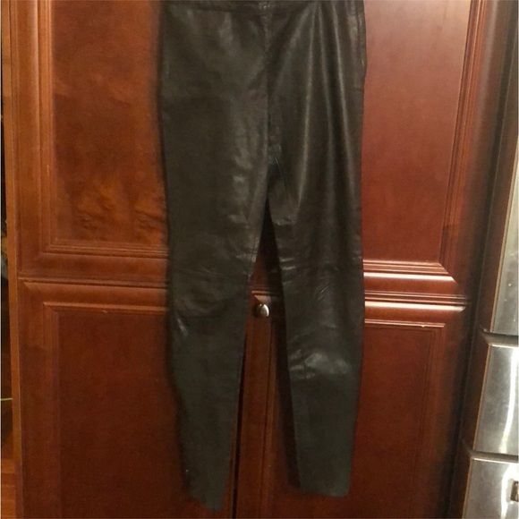 Like new leather pants - Picture 5 of 11